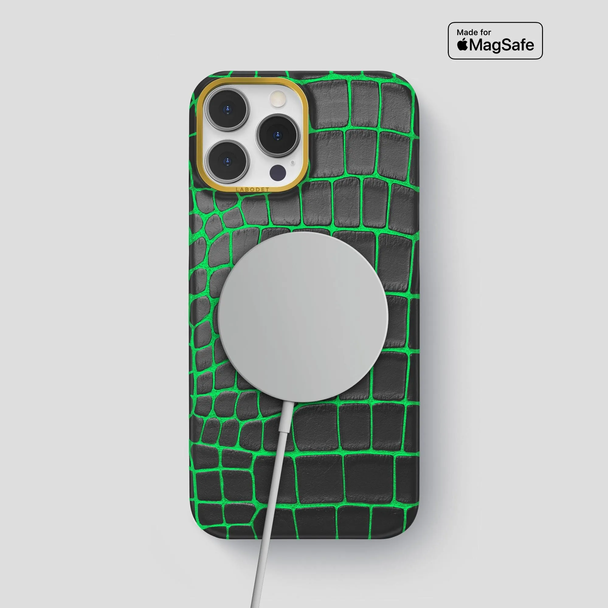 Classic Case For iPhone 14 Pro Max In Luminescent Alligator