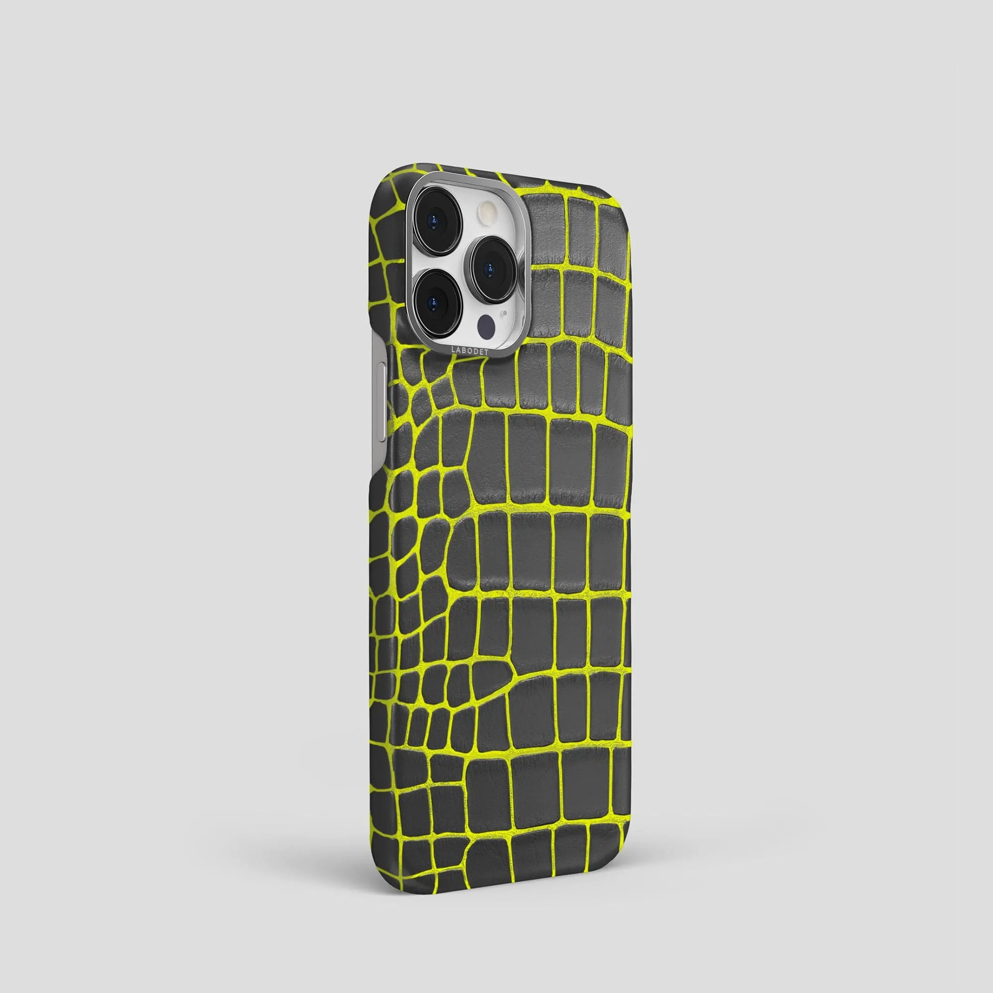 Classic Case For iPhone 15 Pro In Luminescent Alligator