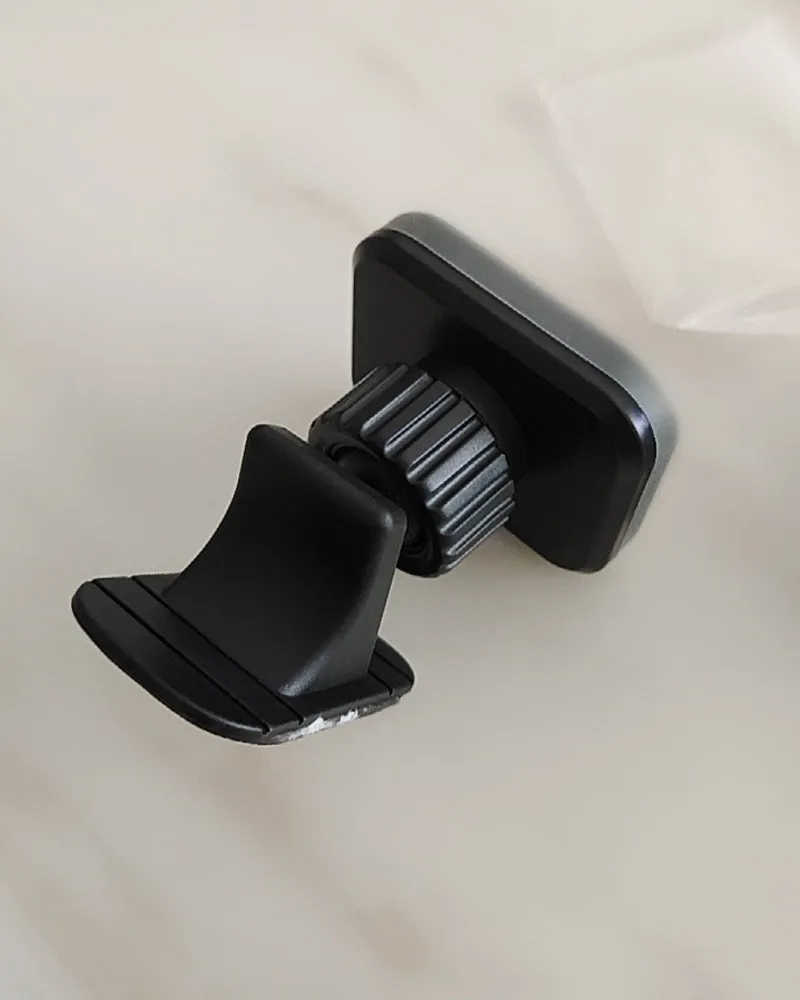 CubePal in-car stand, rotatable angle, adjustable magnetic desktop phone stand