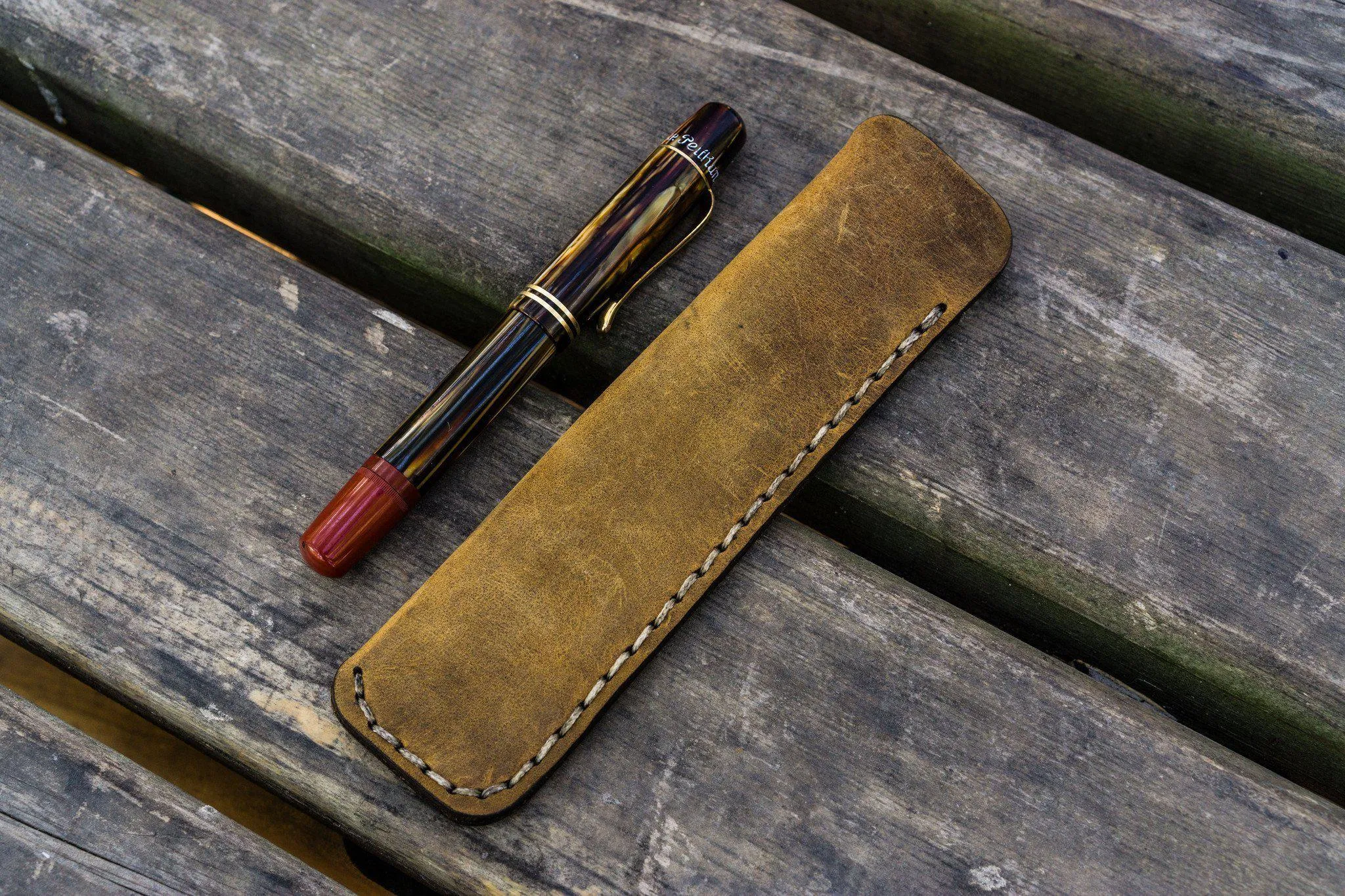 Leather Single Fountain Pen Case / Pen Pouch - Crazy Horse Brown