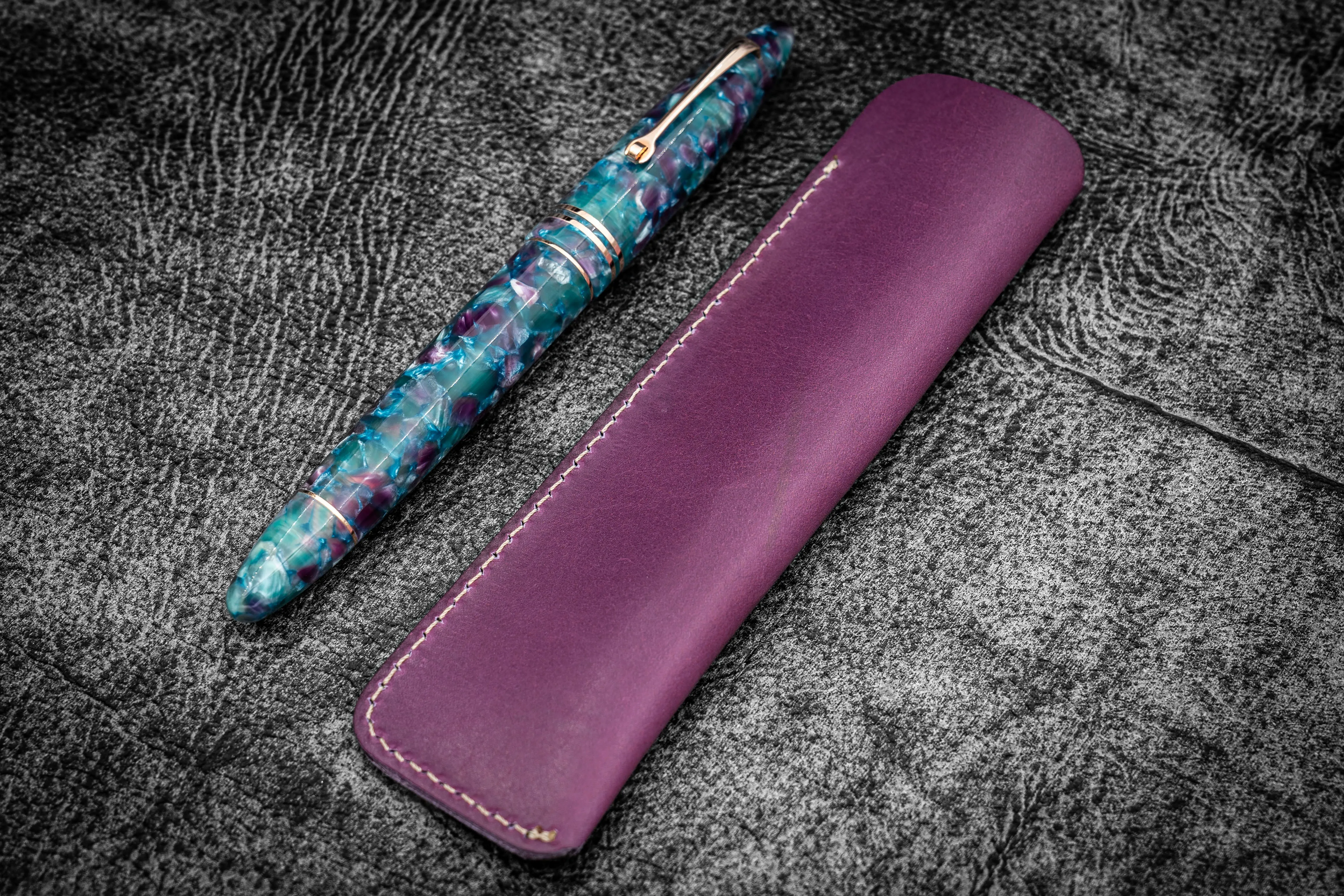 Leather Single Fountain Pen Sleeve - Multiple Colors