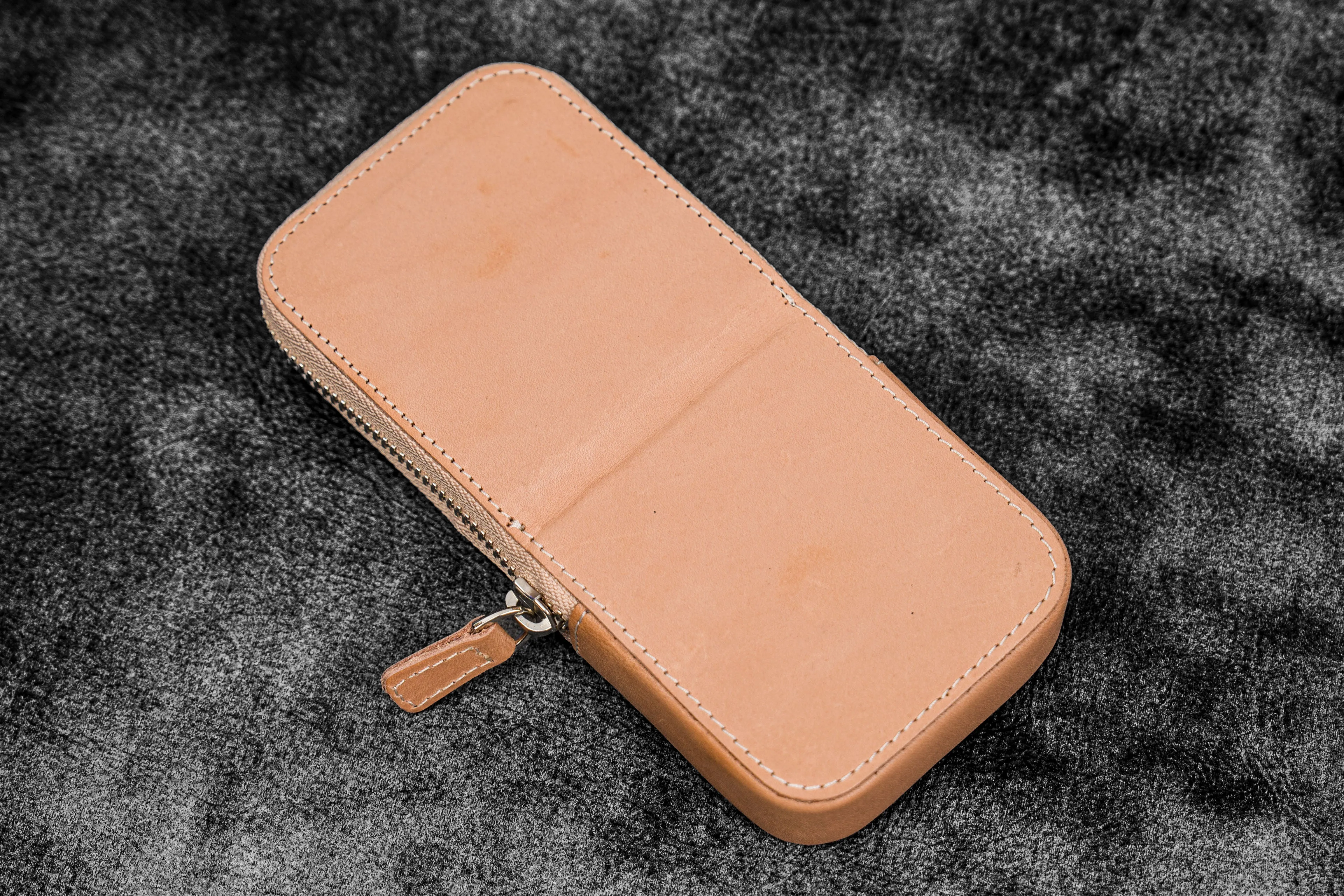 Leather Zippered Magnum Opus 3 Slots Hard Pen Case with Removable Pen Tray - Undyed Leather