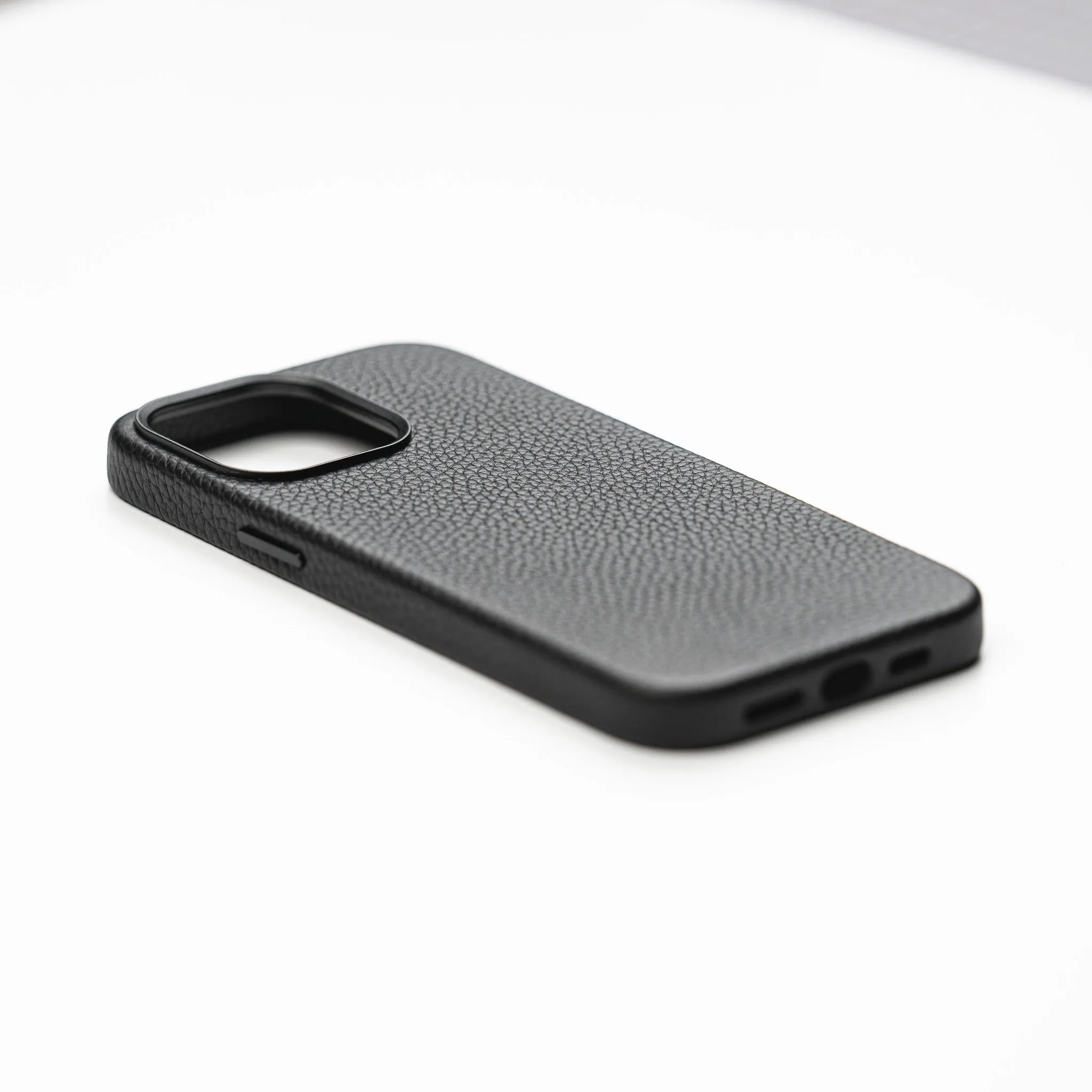 Pebble Leather iPhone 14 Case