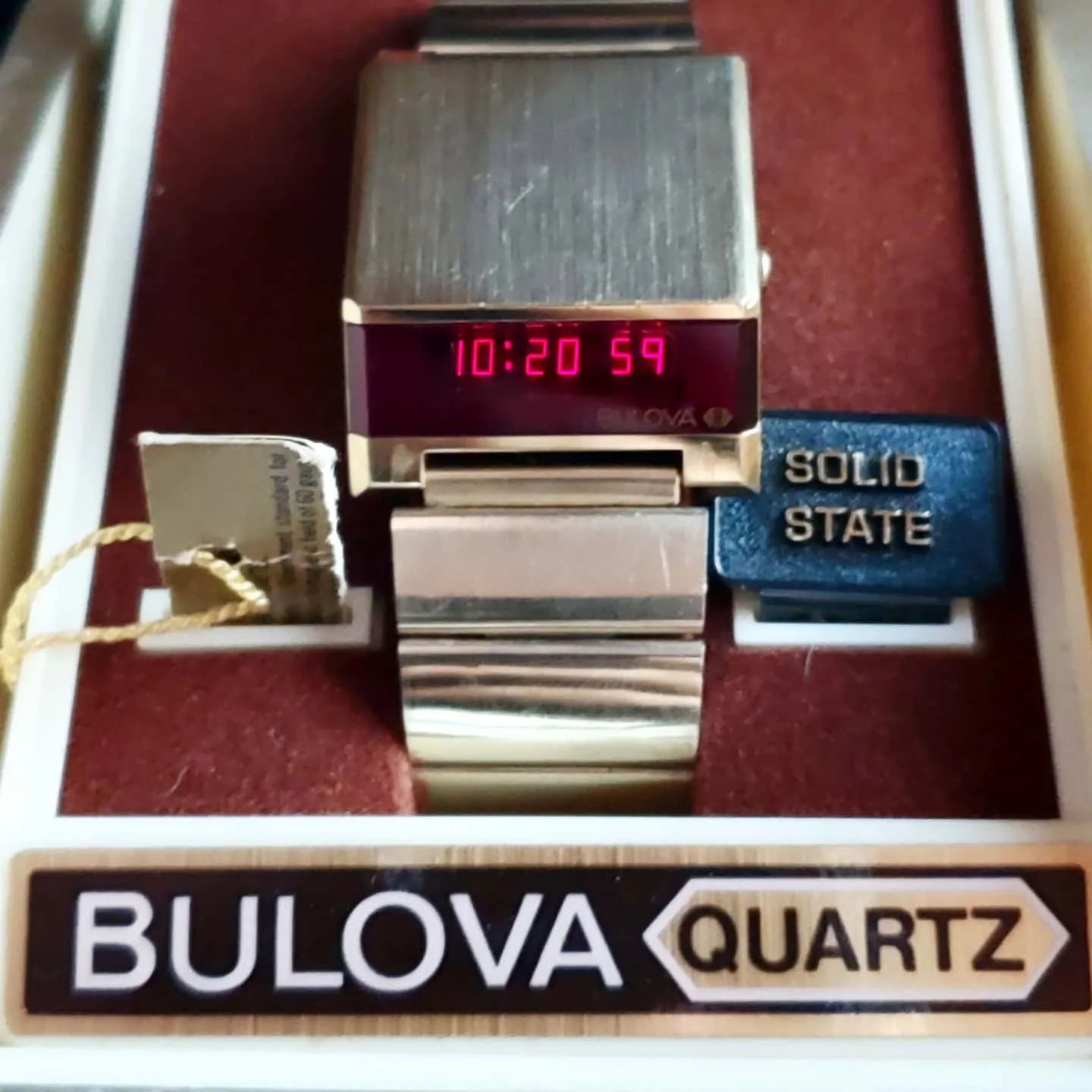 Vintage Rare 1976 Bulova COMPUTRON N7 Red LED Digital Gold Tone Cell 228 Watch